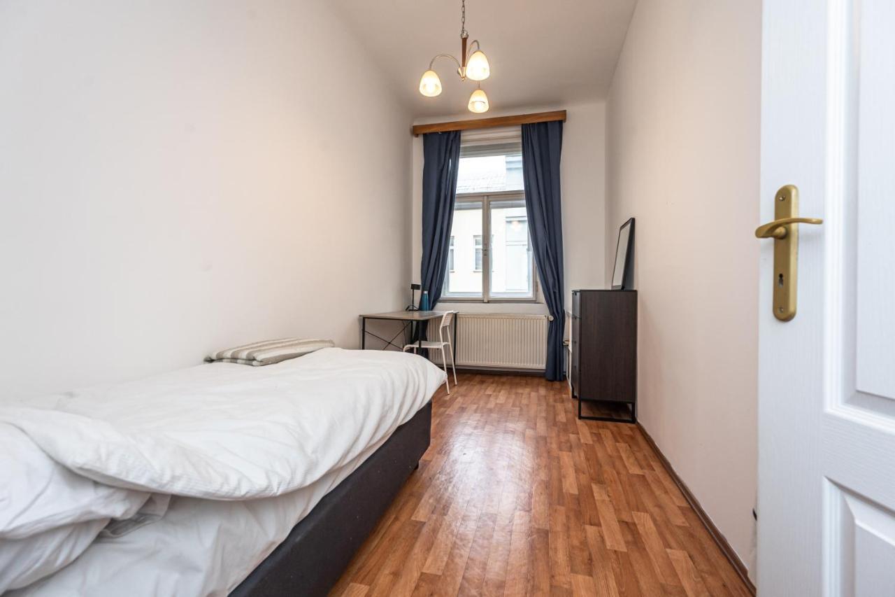 Apartment Lublanska 48 Прага Екстериор снимка